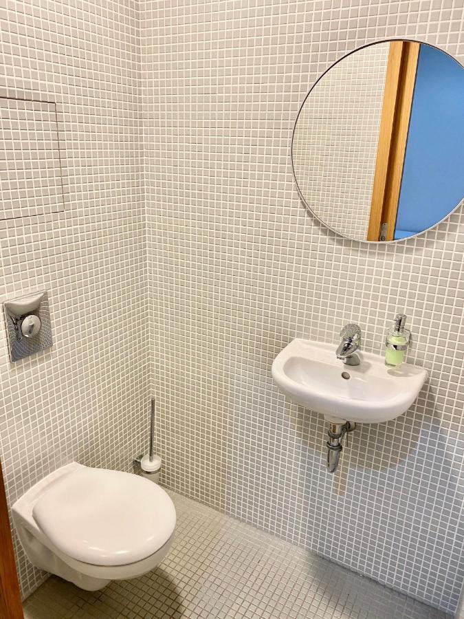 Apartment Korunni Dvur 130M2, 2 Free Parkings Прага Екстер'єр фото